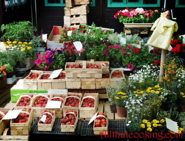 Strawberries and flowers